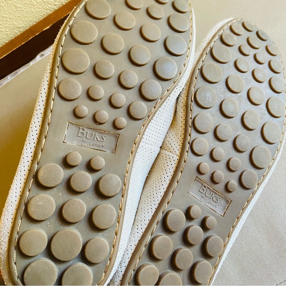 BUKS BY WALKOVER Light Gray Perforated Loafers - Picture 5 of 8